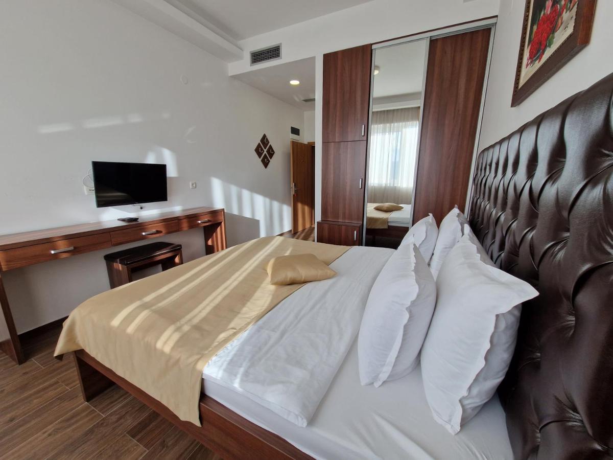 Motel Celebic Mitrovici  Extérieur photo