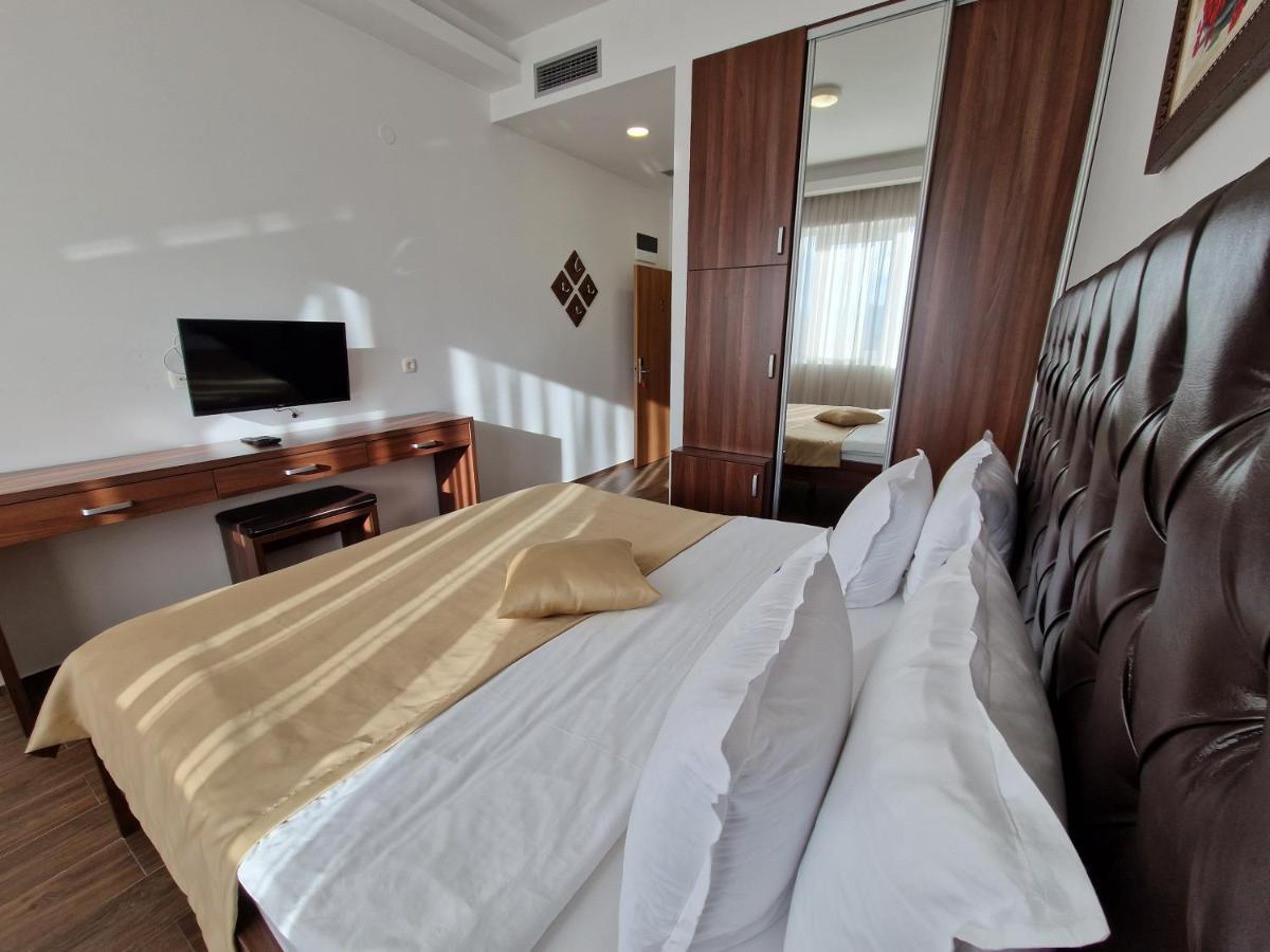 Motel Celebic Mitrovici  Extérieur photo