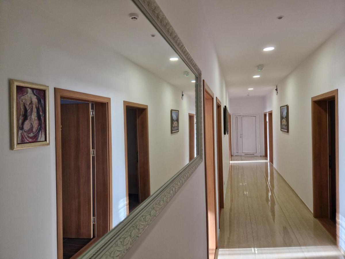 Motel Celebic Mitrovici  Extérieur photo