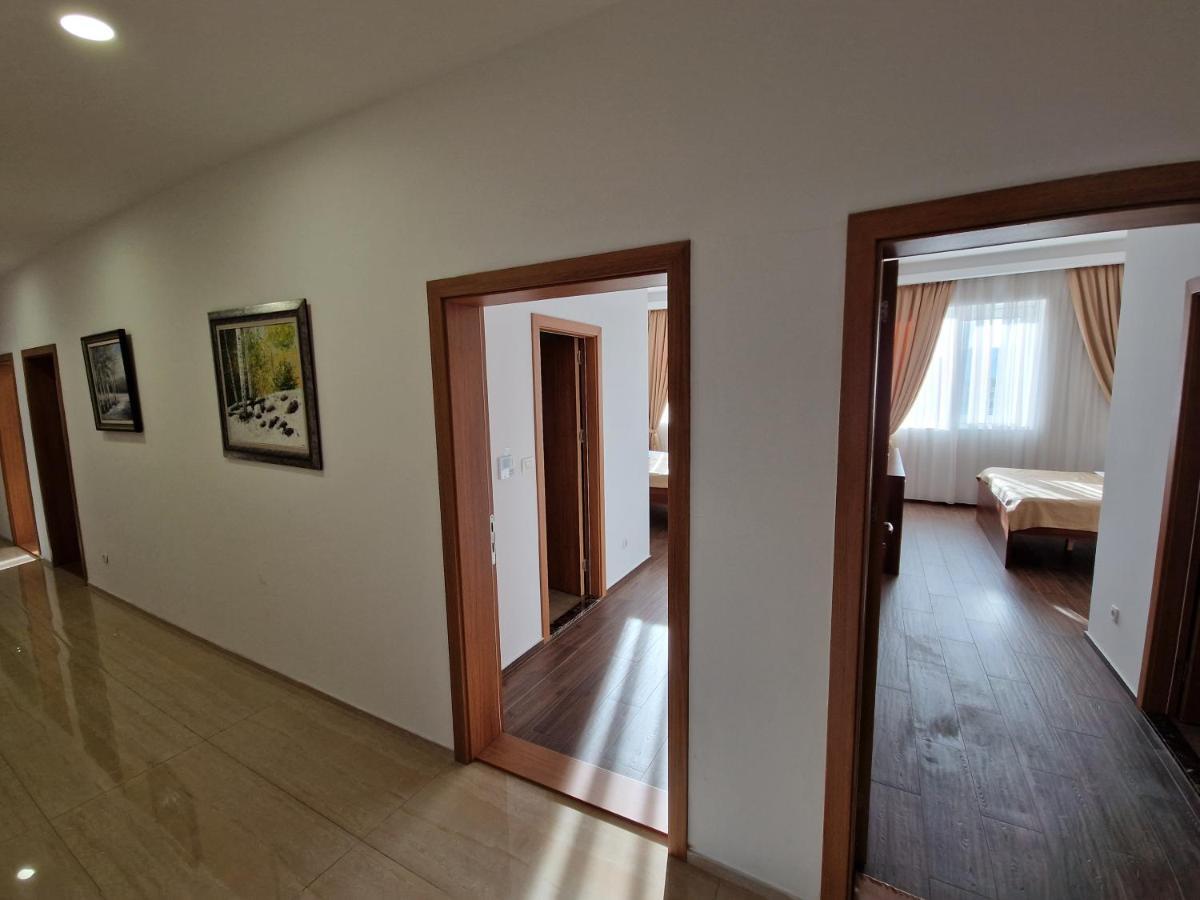 Motel Celebic Mitrovici  Extérieur photo
