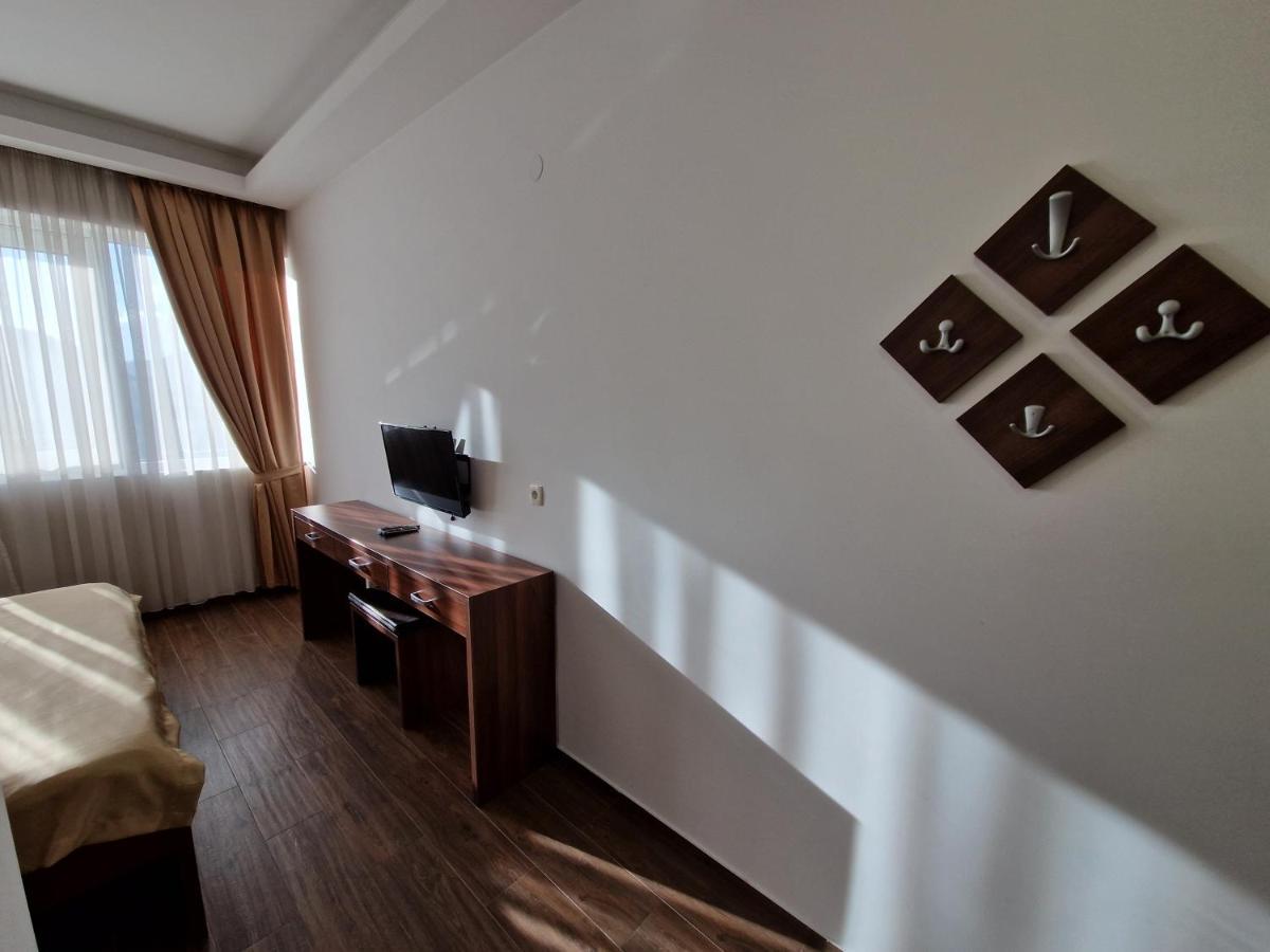 Motel Celebic Mitrovici  Extérieur photo